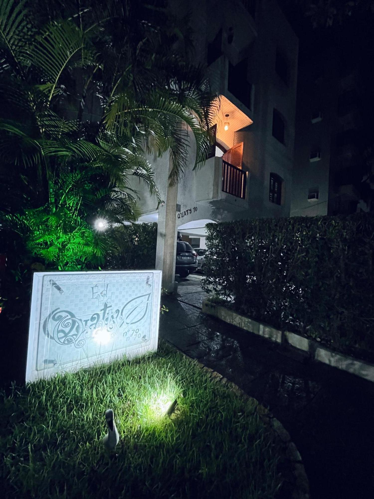 Apartamento Charmoso A 400Mts Da Praia Da Enseada Guaruja Exterior photo